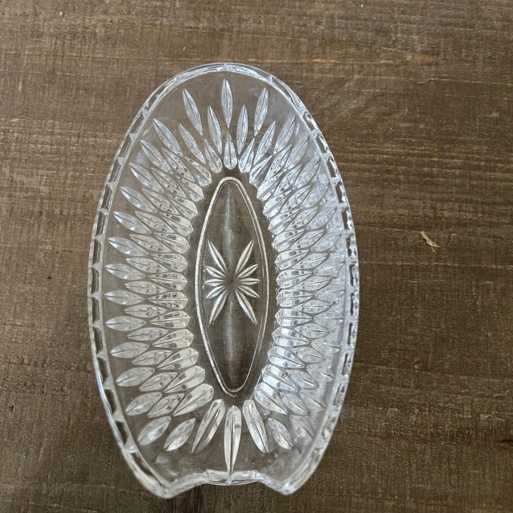 Vintage Crystal Napkin Holder Clear Cut Glass Oval Starburst Dining Accessory
